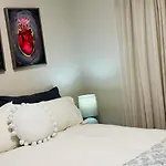 Modern Charm In Pinelands