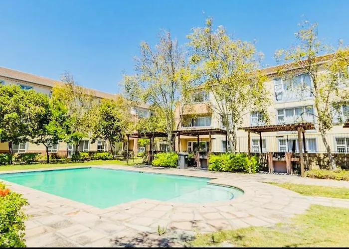 Modern Charm In Pinelands